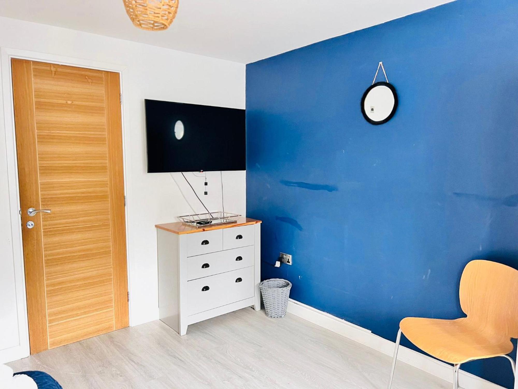 Brand New 2 Bedroom With Wi-fi Sleeps 4 - Tanzanite Cambridge (Cambridgeshire)